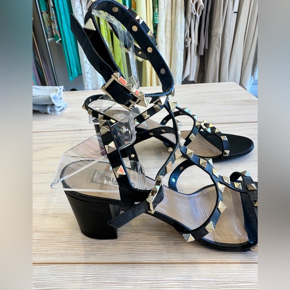 VALENTINO ROCKSTUD CALFSKIN ANKLE STRAP SANDAL 60MM
 size 38 1/2 (8) - Picture 7 of 16